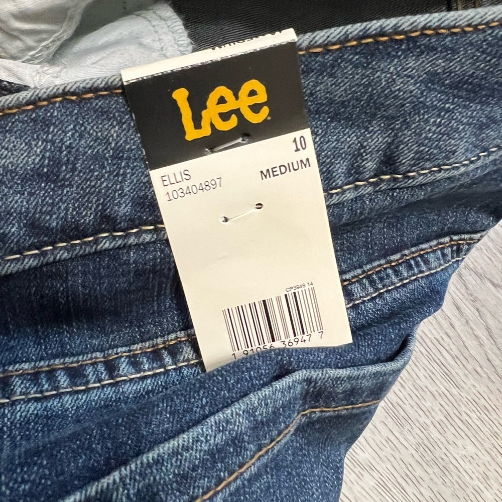 Lee WOMEN'S INSTANTLY SLIMS RELAXED FIT STRAIGHT LEG JEAN size 10 - Picture 4 of 7